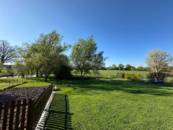 Maison 150 m² avec Piscine La Bazoge Montpincon 150 m²