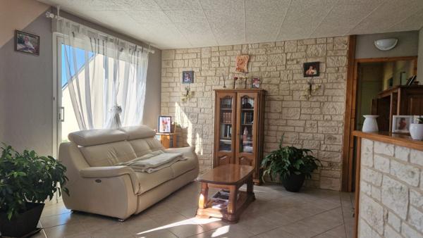 Maison 150 m² avec Piscine La Bazoge Montpincon 150 m²