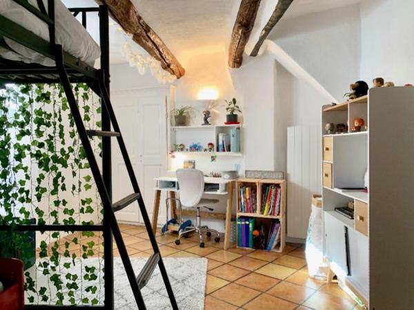 Coup de coeur pour cette charmante maison de village avec vue mer