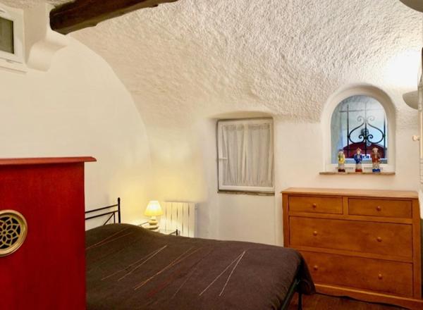 Coup de coeur pour cette charmante maison de village avec vue mer