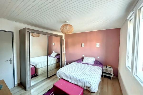 PONT SAINT MARTIN BOURG - PLAIN PIED 90M³ 3 CHAMBRES ET JARDIN