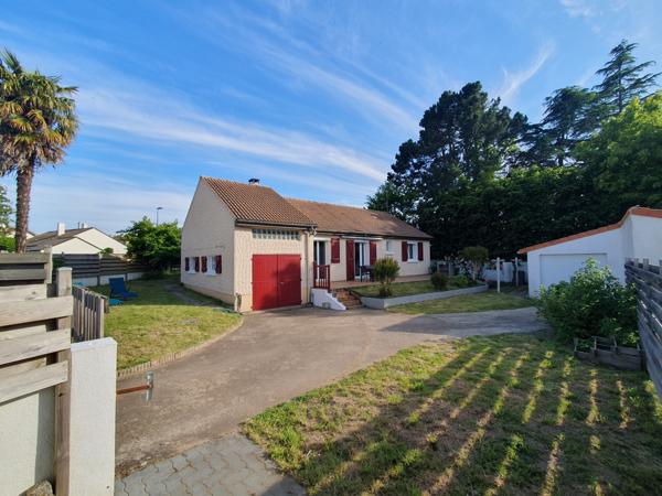 PONT SAINT MARTIN BOURG - PLAIN PIED 90M³ 3 CHAMBRES ET JARDIN