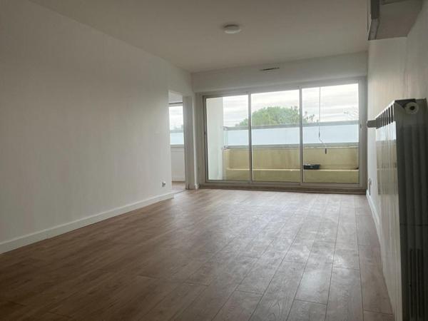 Martigues - Appart T4 lumineux 81 m² Carrez + balcon + cave- RDC surélevé avec vue dégagée