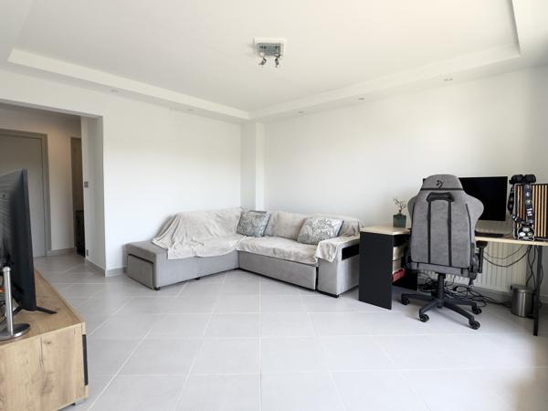 Appartement
         3 pièces
        - 63 m² 85 000 € *