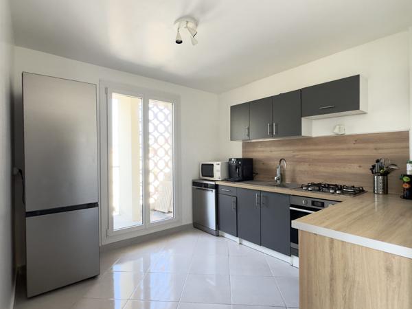 Appartement
         3 pièces
        - 63 m² 85 000 € *