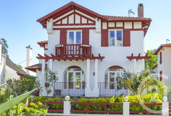 Maison à vendre  5 pièces - 140 m 2   DAX  - 40