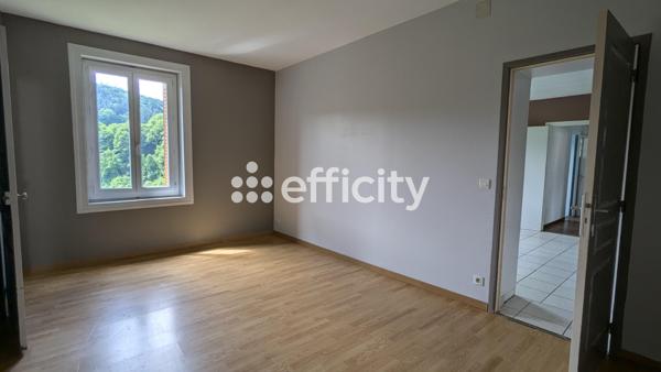 Maison 6 pièces - 130 m² Exclusivité efficity