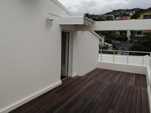 Location Appartement110 m² - 4 Pièces - ST DENIS (97400)