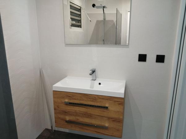 Location Appartement110 m² - 4 Pièces - ST DENIS (97400)