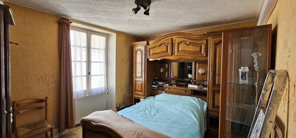 Méréville (91660) Découvrez le Charme Authentique : Maison de Village en Pierre avec Potentiel Illimité à Méréville !