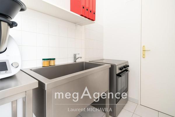 Fonds De Commerce à Villeneuve-lès-Béziers, 34420 - 3 pièces 61m²