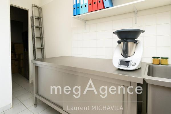Fonds De Commerce à Villeneuve-lès-Béziers, 34420 - 3 pièces 61m²
