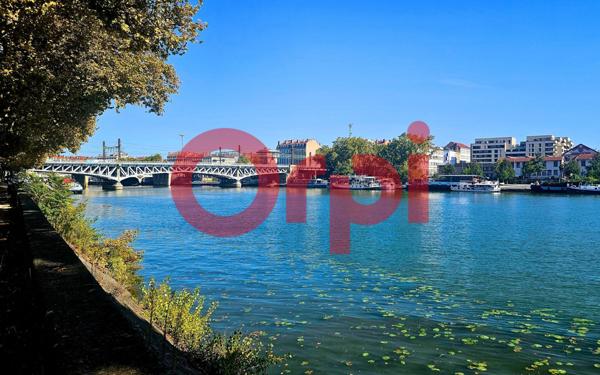 Appartement à vendre    4 pièces • 80,97 m2 Lyon 5