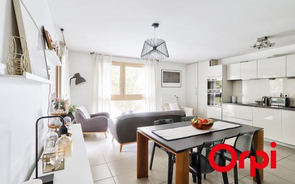 Appartement à vendre    4 pièces • 80,97 m2 Lyon 5