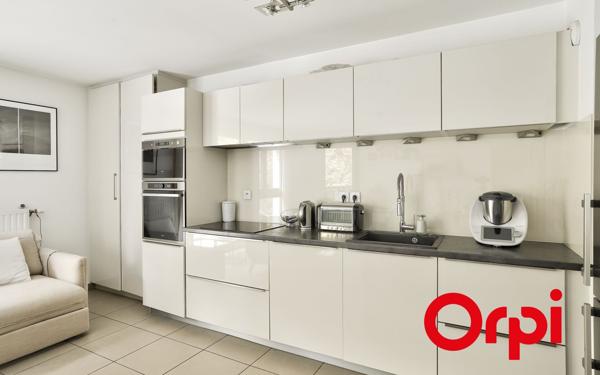 Appartement à vendre    4 pièces • 80,97 m2 Lyon 5