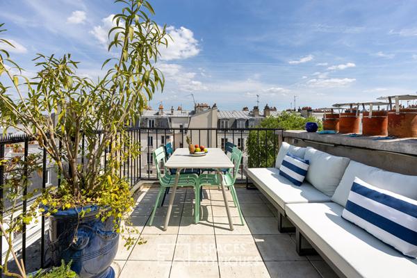 Dernier étage rénové avec terrasse