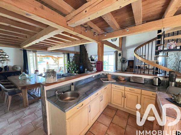 Maison à vendre 5 pièces 186,6 m² Lablachère