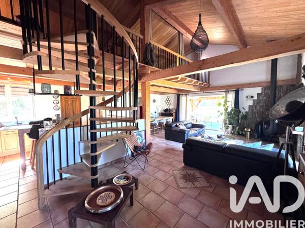 Maison à vendre 5 pièces 186,6 m² Lablachère