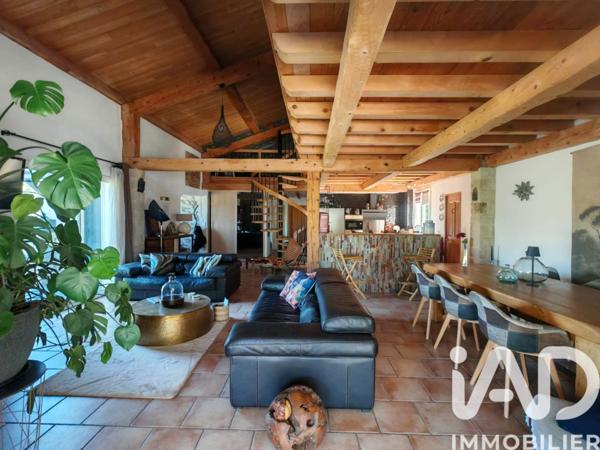 Maison à vendre 5 pièces 186,6 m² Lablachère