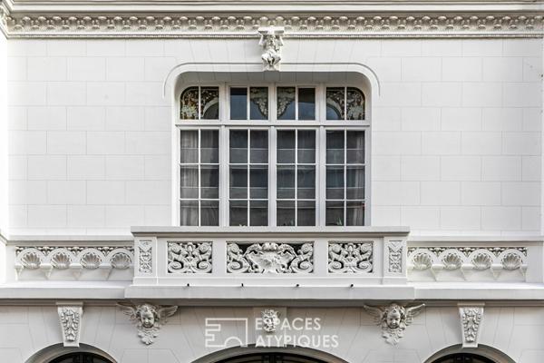Étage noble traversant esprit loft avec balcon – Place Loulou Gasté