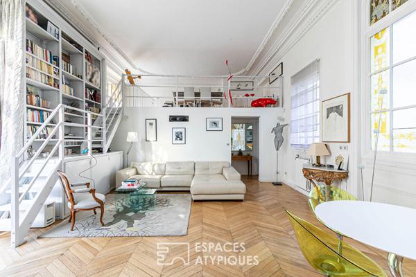 Étage noble traversant esprit loft avec balcon – Place Loulou Gasté