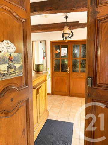 Immeuble à vendre  1640 m 2   MEZEL  - 04