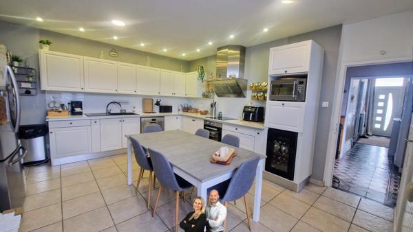 Maison de ville avec exterieur et garage