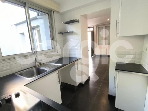 Location 3 Pieces 51 44300 Nantes 24 0486 01 0015