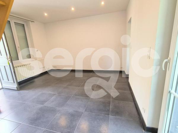 Location 3 Pieces 51 44300 Nantes 24 0486 01 0015