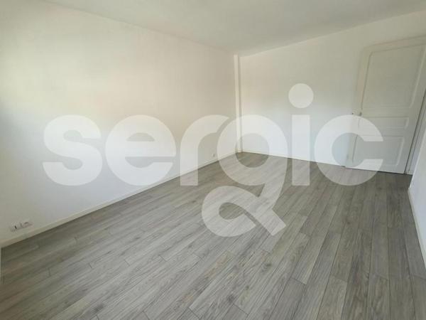 Location 3 Pieces 51 44300 Nantes 24 0486 01 0015