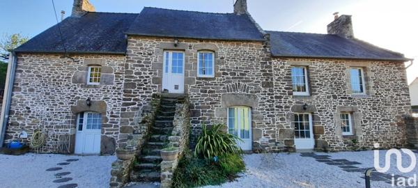 Longère 5 pièces de 139 m² à Trélivan (22100)