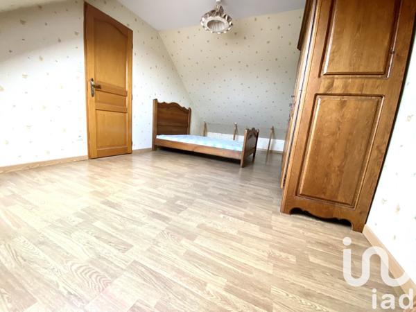 Maison 7 pièces de 136 m² à Saint-Lubin-des-Joncherets (28350)