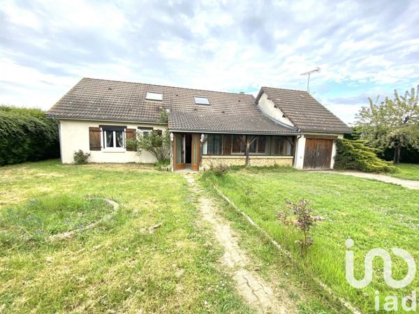 Maison 7 pièces de 136 m² à Saint-Lubin-des-Joncherets (28350)