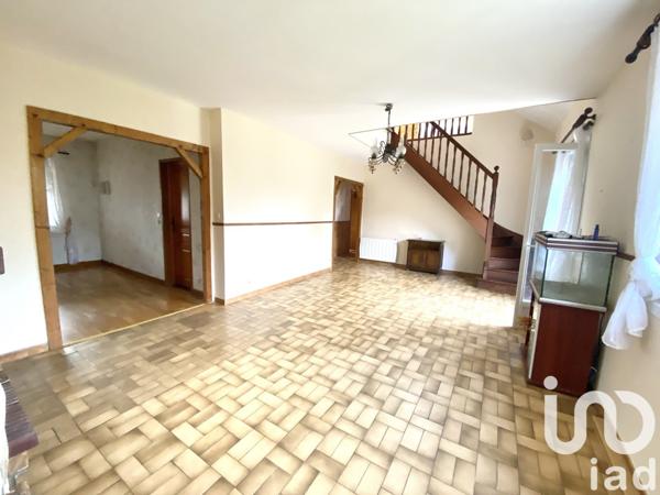 Maison 7 pièces de 136 m² à Saint-Lubin-des-Joncherets (28350)