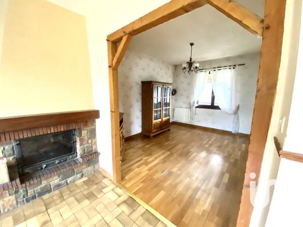 Maison 7 pièces de 136 m² à Saint-Lubin-des-Joncherets (28350)