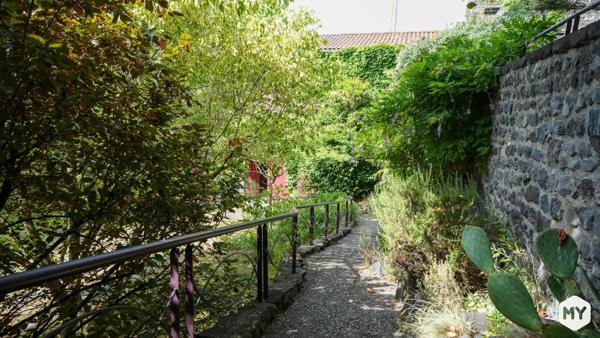 Maison • Vente • 170m2 • Blanzat 649 000 € FAI