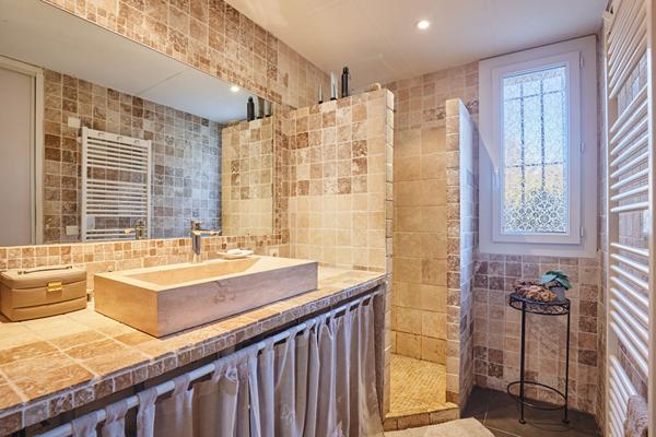 À vendre ? Belle maison familiale de 200 m² avec piscine sur 5700 m² de terrain ? Saint-Cannat