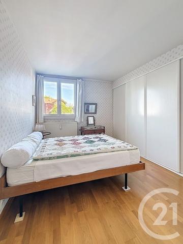 Appartement F5 à vendre  5 pièces - 86,87 m2 BRETIGNY SUR ORGE - 91