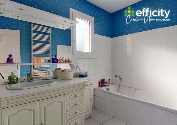 Maison
         5 pièces
        - 127 m² Exclusivité 299 900 € *