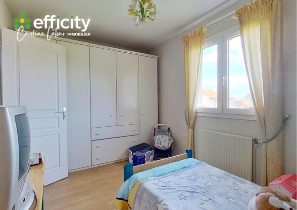 Maison
         5 pièces
        - 127 m² Exclusivité 299 900 € *