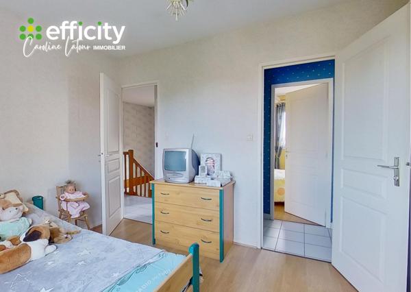 Maison
         5 pièces
        - 127 m² Exclusivité 299 900 € *