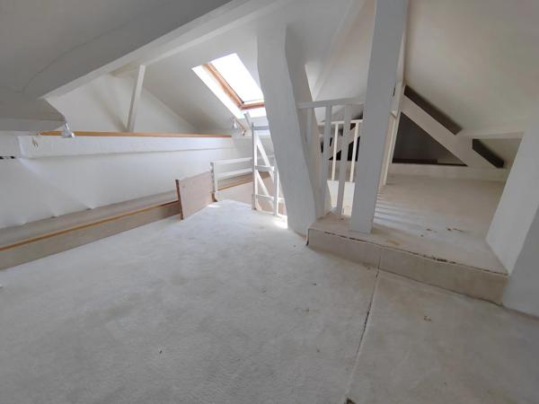 Maison 167m²  8 pièces  5 chambres