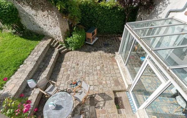 Maison 167m²  8 pièces  5 chambres