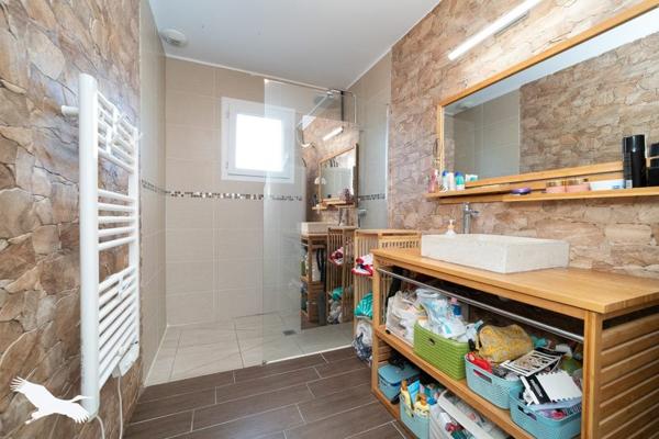 Maison à vendre |                                       Saint-Yzan-de-Soudiac |                                        5 pièces  |  126 m²