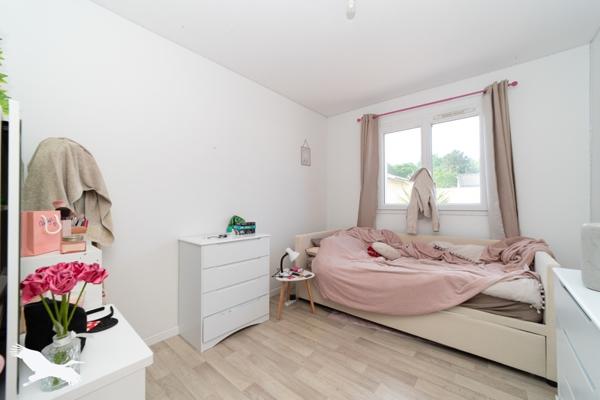 Maison à vendre |                                       Saint-Yzan-de-Soudiac |                                        5 pièces  |  126 m²