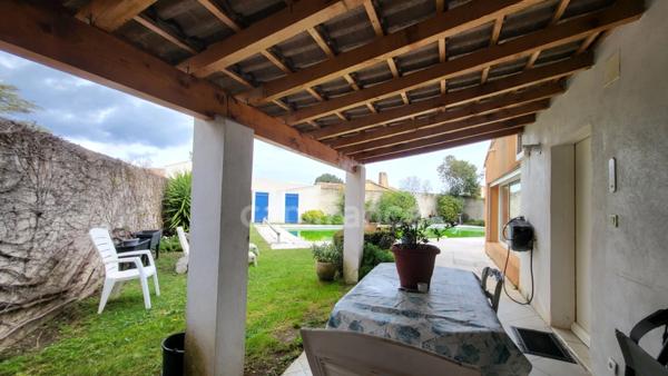 Maison individuelle 6 pièces 152 m2 Piscine et jardin arboré.