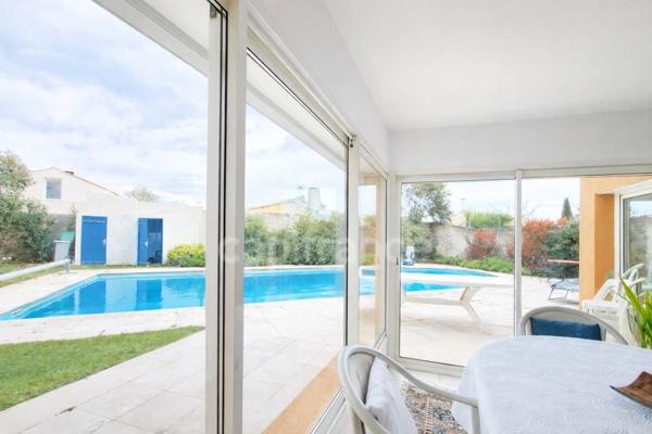 Maison individuelle 6 pièces 152 m2 Piscine et jardin arboré.