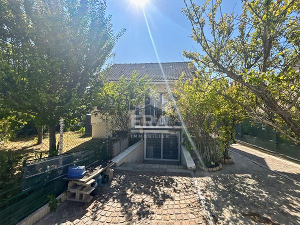 A VENDRE MAISON INDIVIDUELLE QUARTIER SAINT MARTIN D'ETAMPES 91150