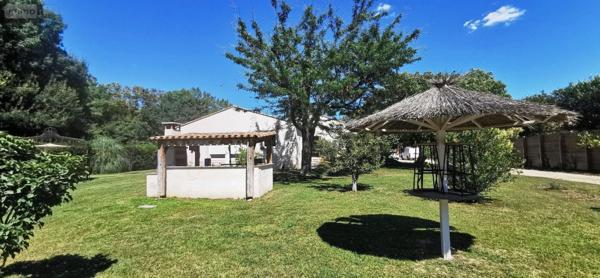 Maison à vendre à Mouriès dans les Bouches-du-Rhône (13890), ref : 075/155