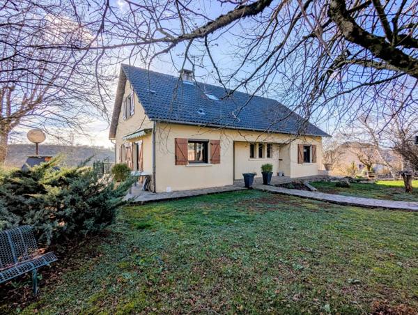 Jolie maison avec vue dégagée sur un grand Terrain à proximité de Sébazac